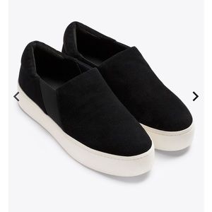 Vince Women’s Suede Platform Sneaker Black Size 9